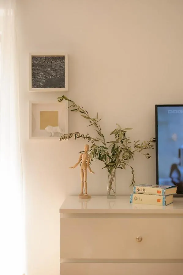 Julie City Centre Porec Apartment 0*,  Κροατία